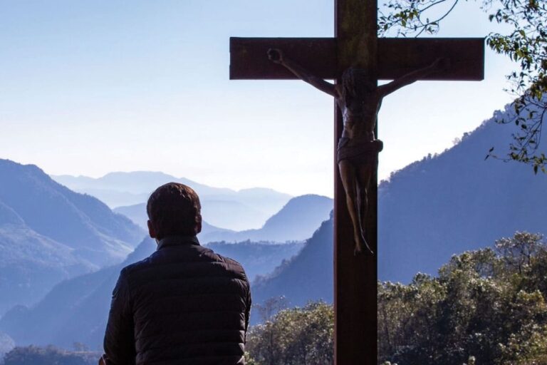 Cómo Incorporar la Meditación Cristiana en tu Rutina